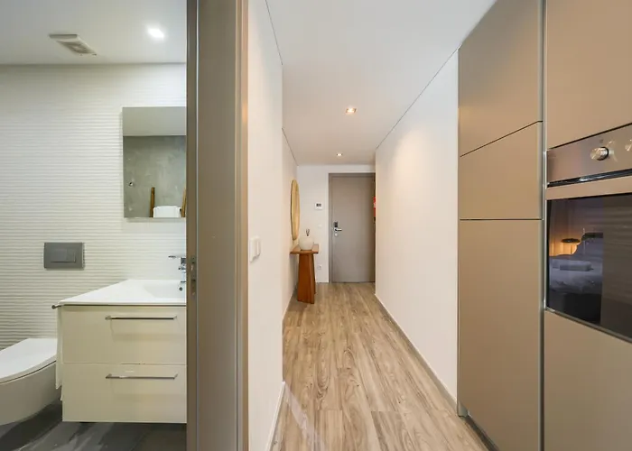 Apartment Inside Canal *