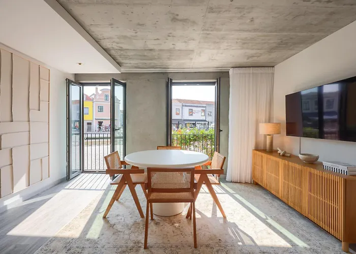 Apartment Inside Canal